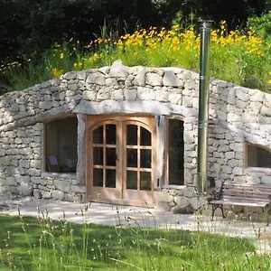 Chalet Maison Terre Les Cabanes De Fallot, L'isle-Bouzon