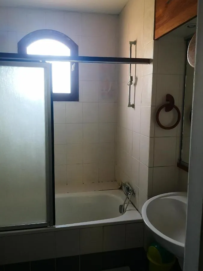 Country house Gite Independant - Services Diner Et Petit-Dejeuner Possible France